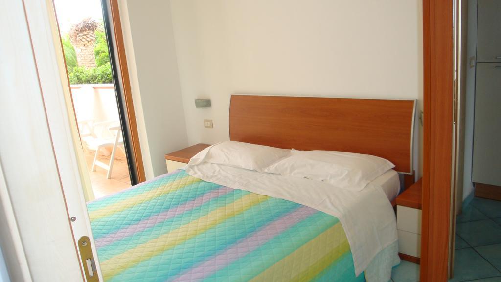 Ischia Uno Residence Forio  ห้อง รูปภาพ