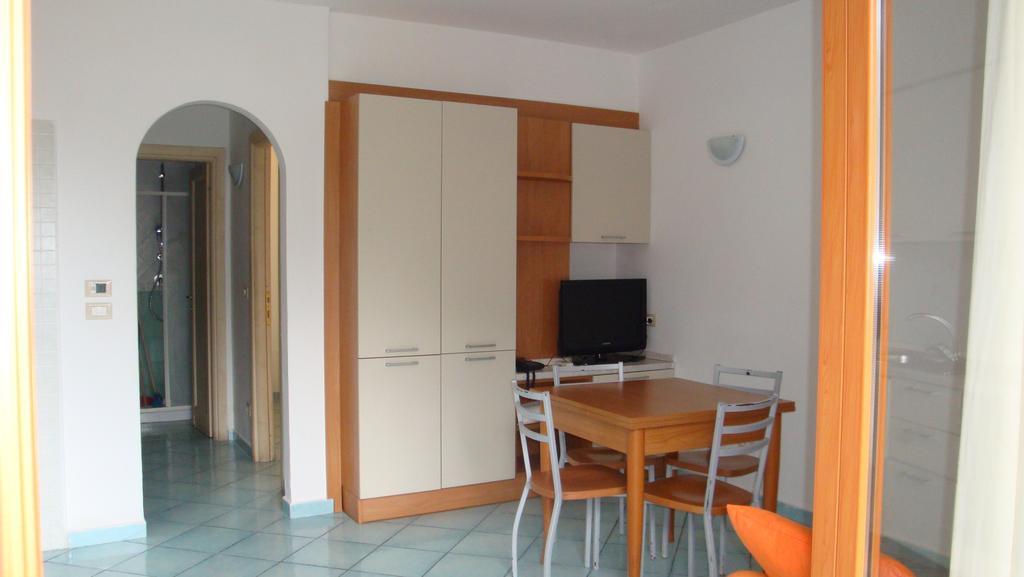 Ischia Uno Residence Forio  ห้อง รูปภาพ